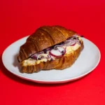 Tojáskrémes croissant