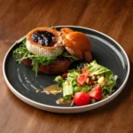 Grillezett kecskesajt briósban